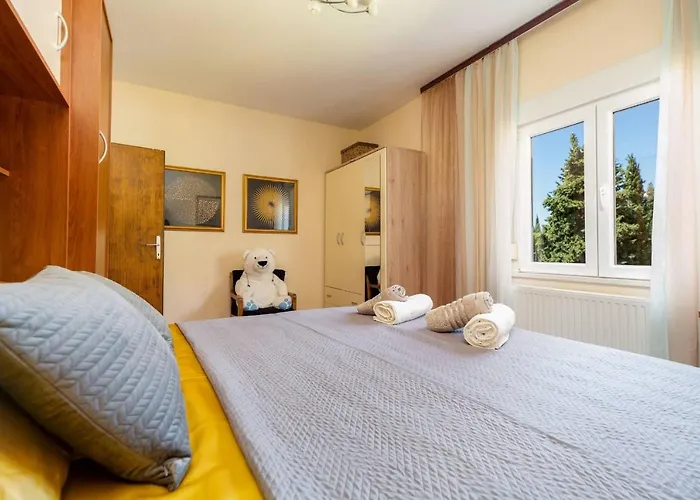 Lotus 公寓 特罗吉尔