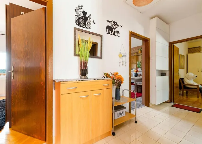 Lotus 公寓 特罗吉尔